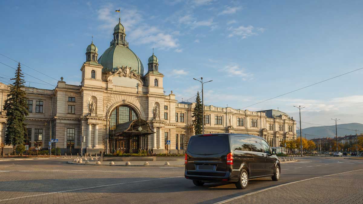 How to get from Lviv to Bukovel: distance and route Lviv to Bukovel distance and route from Lviv railway station