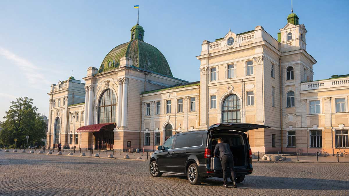 Трансфер Івано-Франківськ — Буковель від 4 500 грн Приватний трансфер Івано-Франківськ — Буковель із залізничного вокзалу